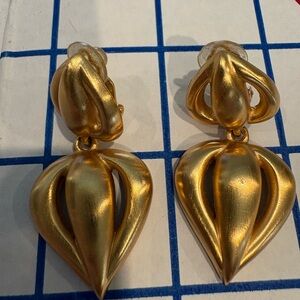 Chic Gold Heart-Shaped Earrings CLIP